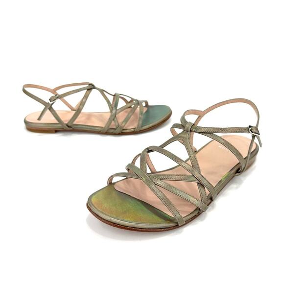 Stuart Weitzman Strappy Flat Sandal Size 8 Gold Iridescent Leather Adjustable - Picture 1 of 15